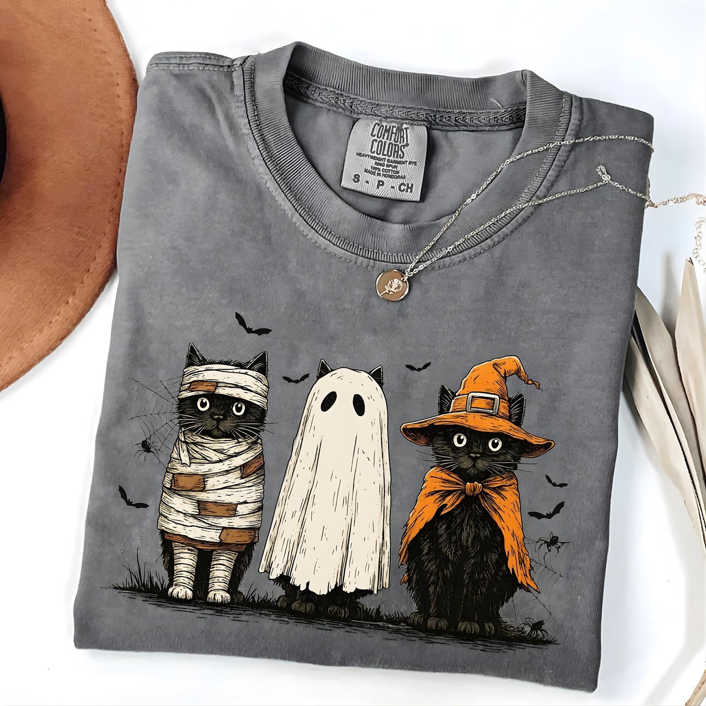 Comfort Colors® Cat Shirt, Black Cat Pumpkin Sweatshirt, Retro halloween T Shirt, Gothic Halloween Cat Mama Shirt, Black Cat shirt